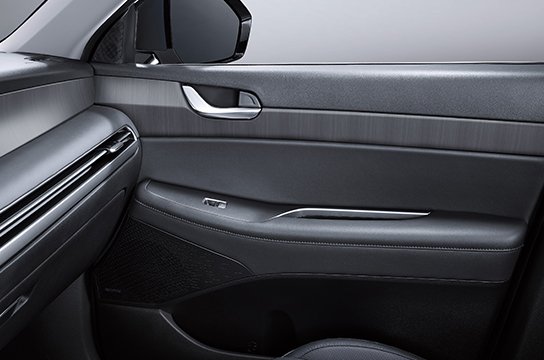 Подлокотник двери из кожзаменителя