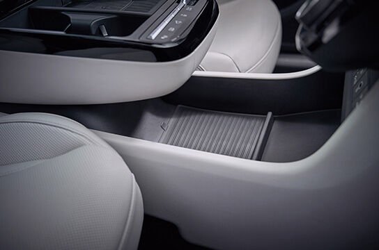 Консоль парящего типа